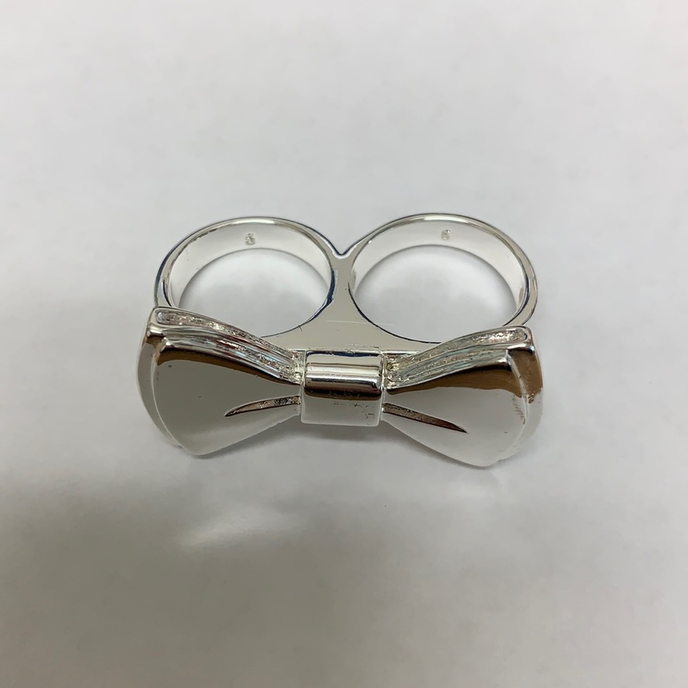 Double bow ring